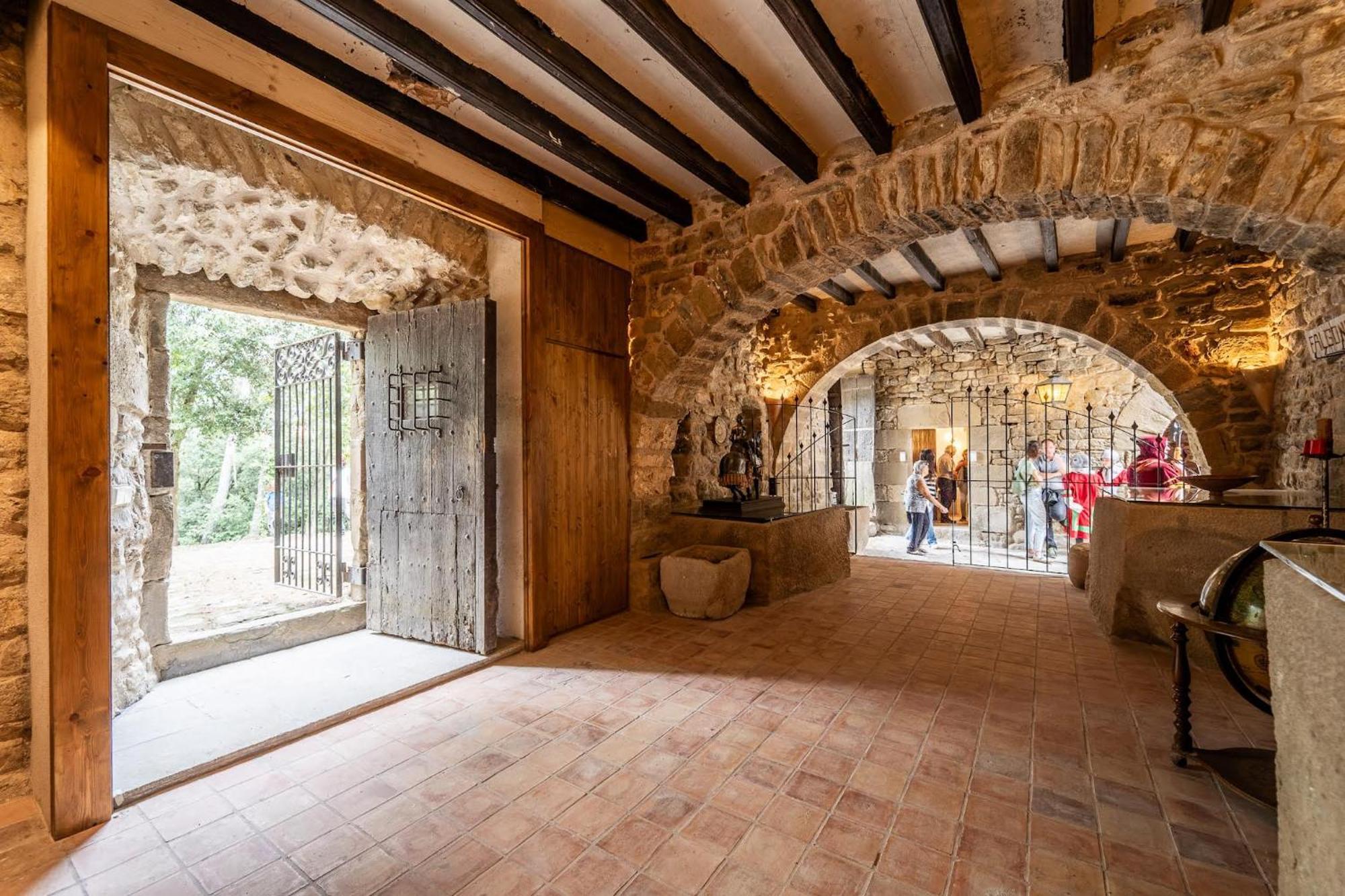 Castell In Girona Sant Miquel de Campmajor Exterior foto