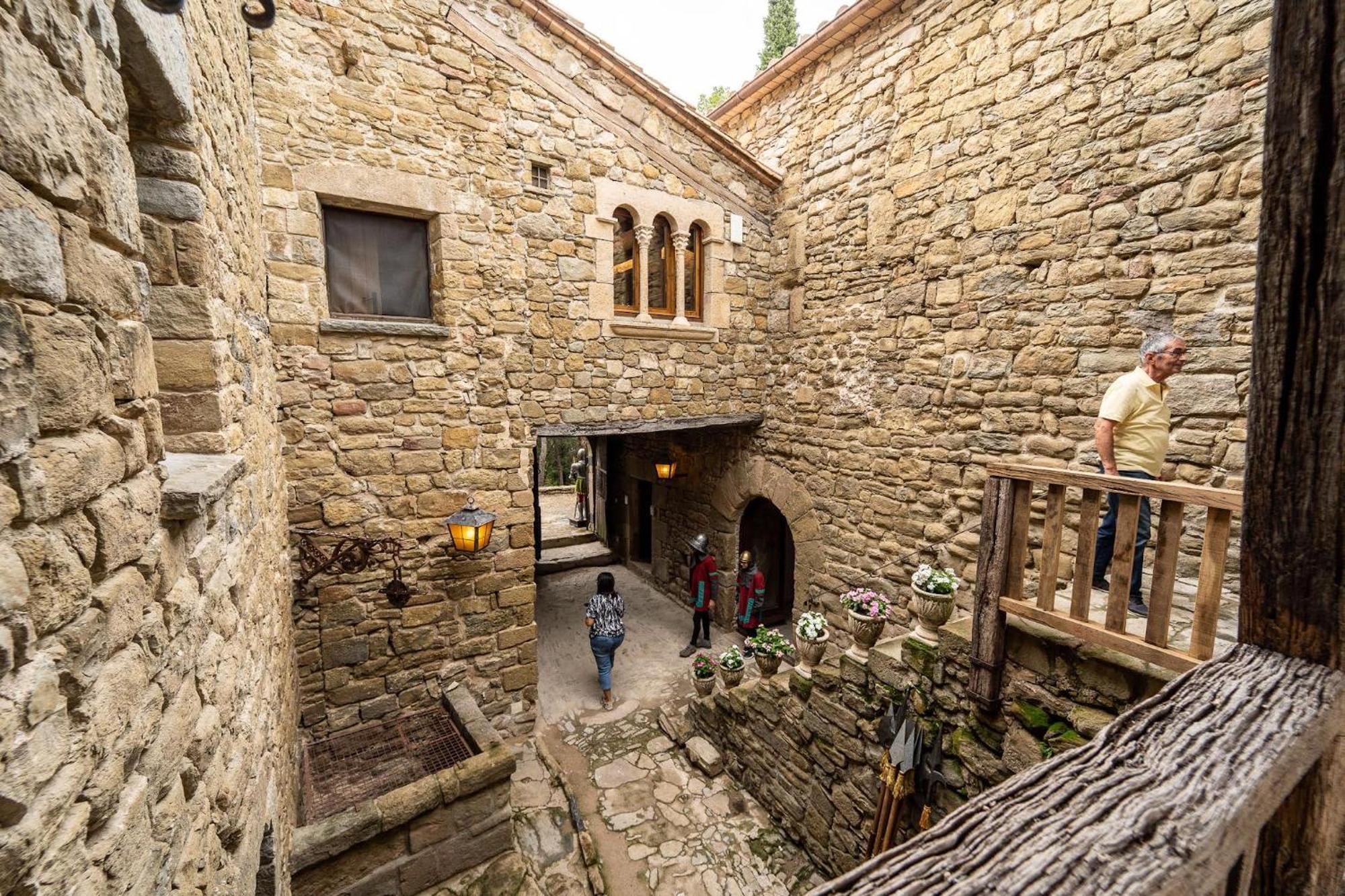 Castell In Girona Sant Miquel de Campmajor Exterior foto