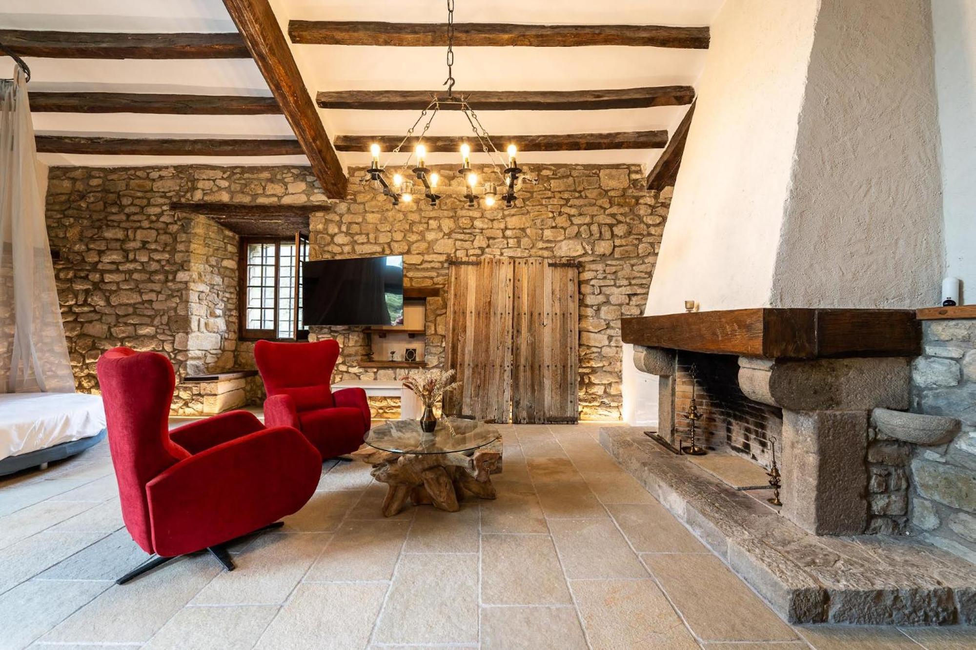 Castell In Girona Sant Miquel de Campmajor Exterior foto